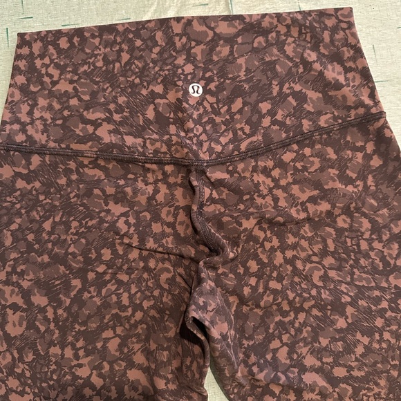Lululemon Earthy Patterned Leggings - Picture 5 of 10